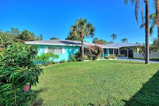 3605 Iroquois Ave, Sarasota, FL 34234