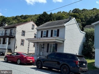 226 W Bacon St, Pottsville, PA 17901