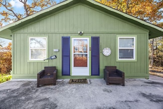 10886 Cherry Ln, Rogers, AR 72756