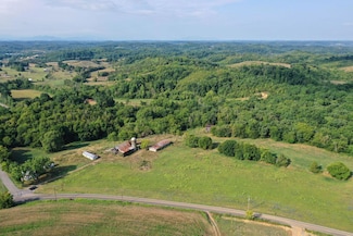 30 Sinking Springs Rd, Midway, TN 37809