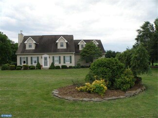 6254 Locust Rd, Bath, PA 18014