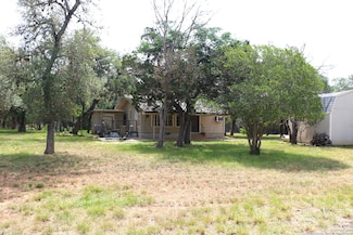 1306 Mountain View Place, Pipe Creek, TX 78063