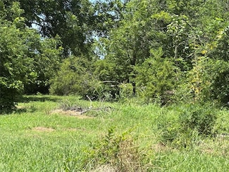 1124 Jones St, Greenville, TX 75401