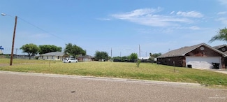 206 Meadow Lark Cir, Weslaco, TX 78596