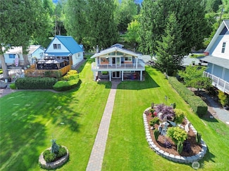 32325 Whitman Lake Dr, Graham, WA 98338