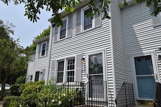 251 Sunderland Rd Unit 251, Worcester, MA 01604