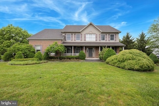 5294 Harrington Ct, Doylestown, PA 18902