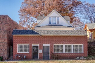 3232 Gillham Rd, Kansas City, MO 64109