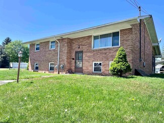 75 Pleasant Ave, Elkins, WV 26241