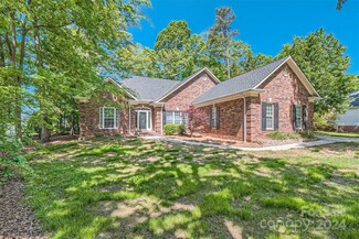 1108 Hawthorne Dr, Indian Trail, NC 28079
