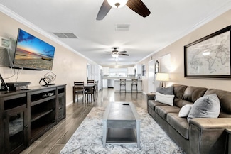 830 Meadowlark Ln, Delray Beach, FL 33445