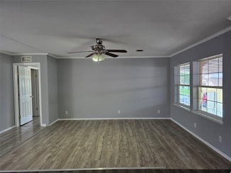 4702 18th St, Bacliff, TX 77518