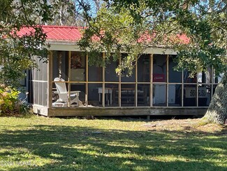 432 Lola Rd, Cedar Island, NC 28520