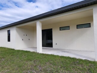 1901 Wanda Ave N, Lehigh Acres, FL 33971