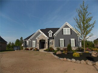 55 E Bellaqua Estates Dr, Rochester, NY 14624