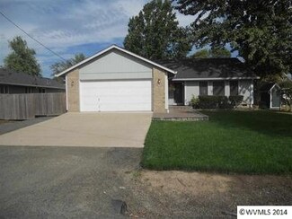 760 W 5th St, Halsey, OR 97348