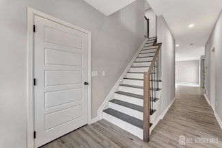 13 Markham Rd, Edison, NJ 08817
