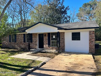 9713 Highway 613, Moss Point, MS 39562