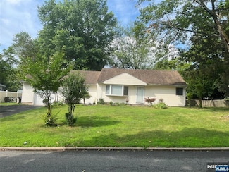 268 Robert St, Paramus, NJ 07652