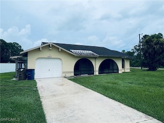2807 E 8th St, Lehigh Acres, FL 33972