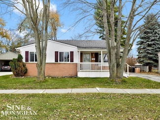 929 Georgia Ave, Marysville, MI 48040