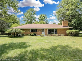 26463 La Muera St, Farmington Hills, MI 48334
