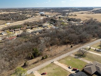 826 S Dogwood Dr, Pauls Valley, OK 73075