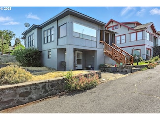 1014 E 7th St, the Dalles, OR 97058