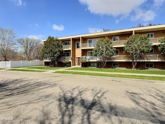 918 E Owens Ave Unit 11, Bismarck, ND 58501