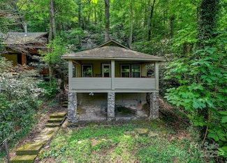 328 Texas Rd, Black Mountain, NC 28711