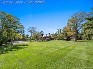 1350 Orchard Ridge Rd, Bloomfield Hills, MI 48304