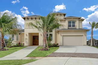 602 Appia Dr, Kemah, TX 77565