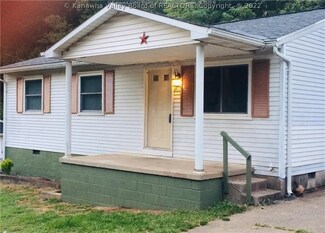 115 Hall St, Ripley, WV 25271