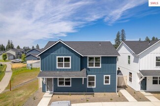 8 Potlatch Loop, Priest River, ID 83856