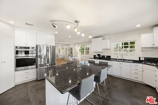 150 N Gardner St, Los Angeles, CA 90036