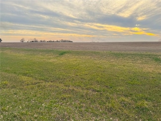 99 E 1600 Rd, Baldwin City, KS 66006