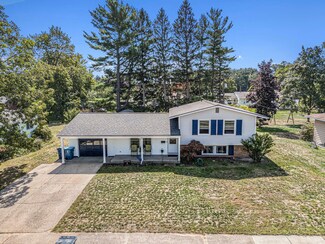 428 Ohio Ave, Grand Haven, MI 49417