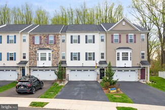 144 Graystone Dr, Feasterville-Trevose, PA 19053