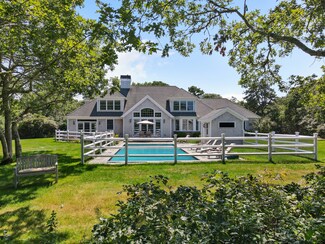 175 Pond Rd, Vineyard Haven, MA 02568