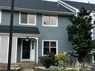 32 Regal Dr, Monmouth Junction, NJ 08852