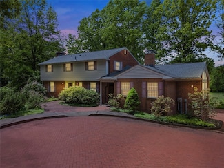 1611 Powers Run Rd, Pittsburgh, PA 15238