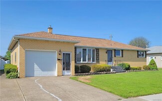 14 Constance Ln, Buffalo, NY 14227