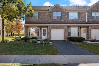 313 Cromwell Ct, Westmont, IL 60559