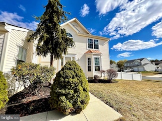 1 Bayberry Ct, Clayton, NJ 08312