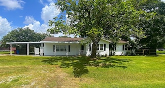 209 7th St, Markham, TX 77456