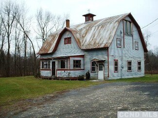 31 Bunker Hill Rd, Nassau, NY 12123