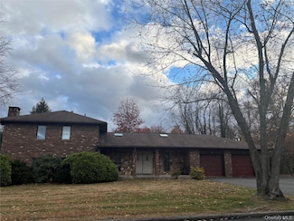 24 Brenda Ln, Bardonia, NY 10954