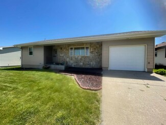1101 S 11th St, Norfolk, NE 68701