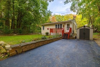 31 Reid Rd, Douglas, MA 01516