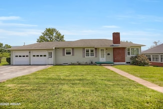 1318 S Hillview St, Lock Haven, PA 17745